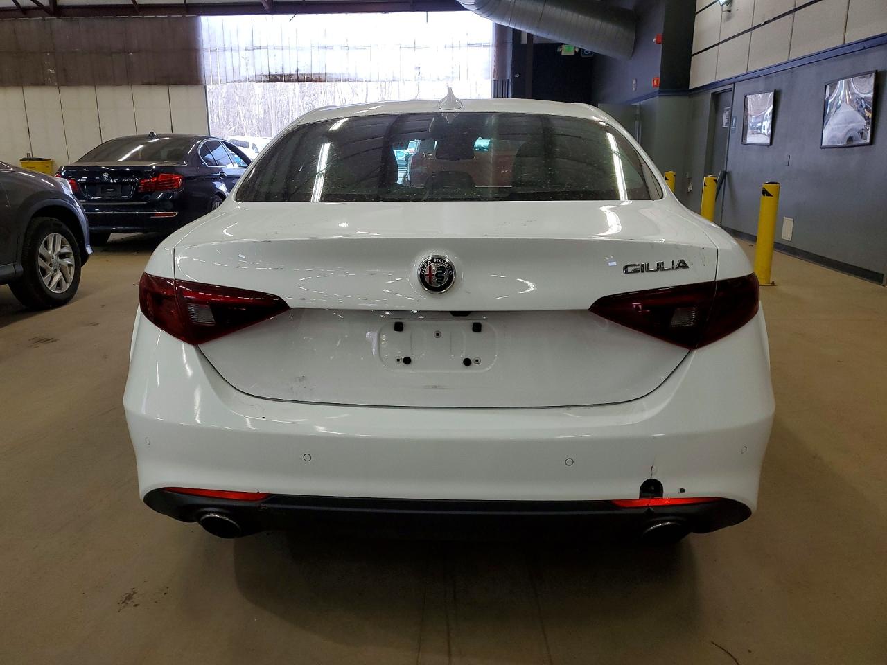 2018 Alfa Giulia VIN ZARFAECN6J7581451 photo 6