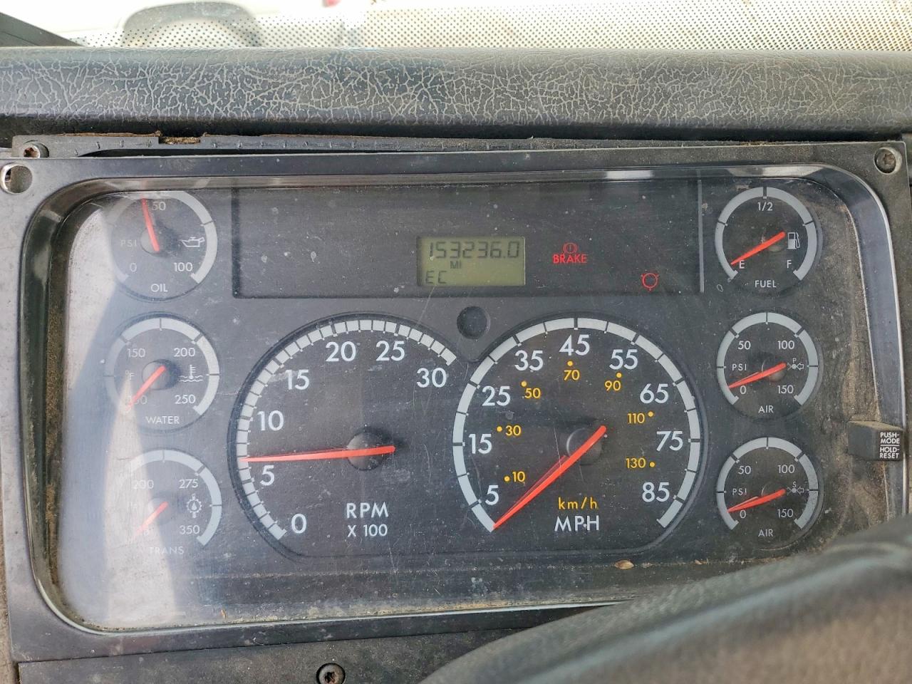 2001 FREIGHTLINER All models VIN 1FVHBXAK61HG77554 photo 9