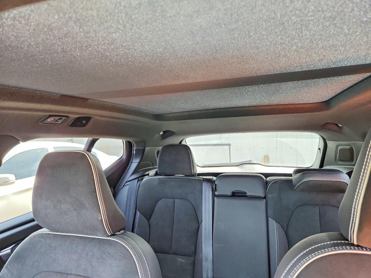 2022 VOLVO Xc40 VIN YV4162UM1N2690555 photo 10