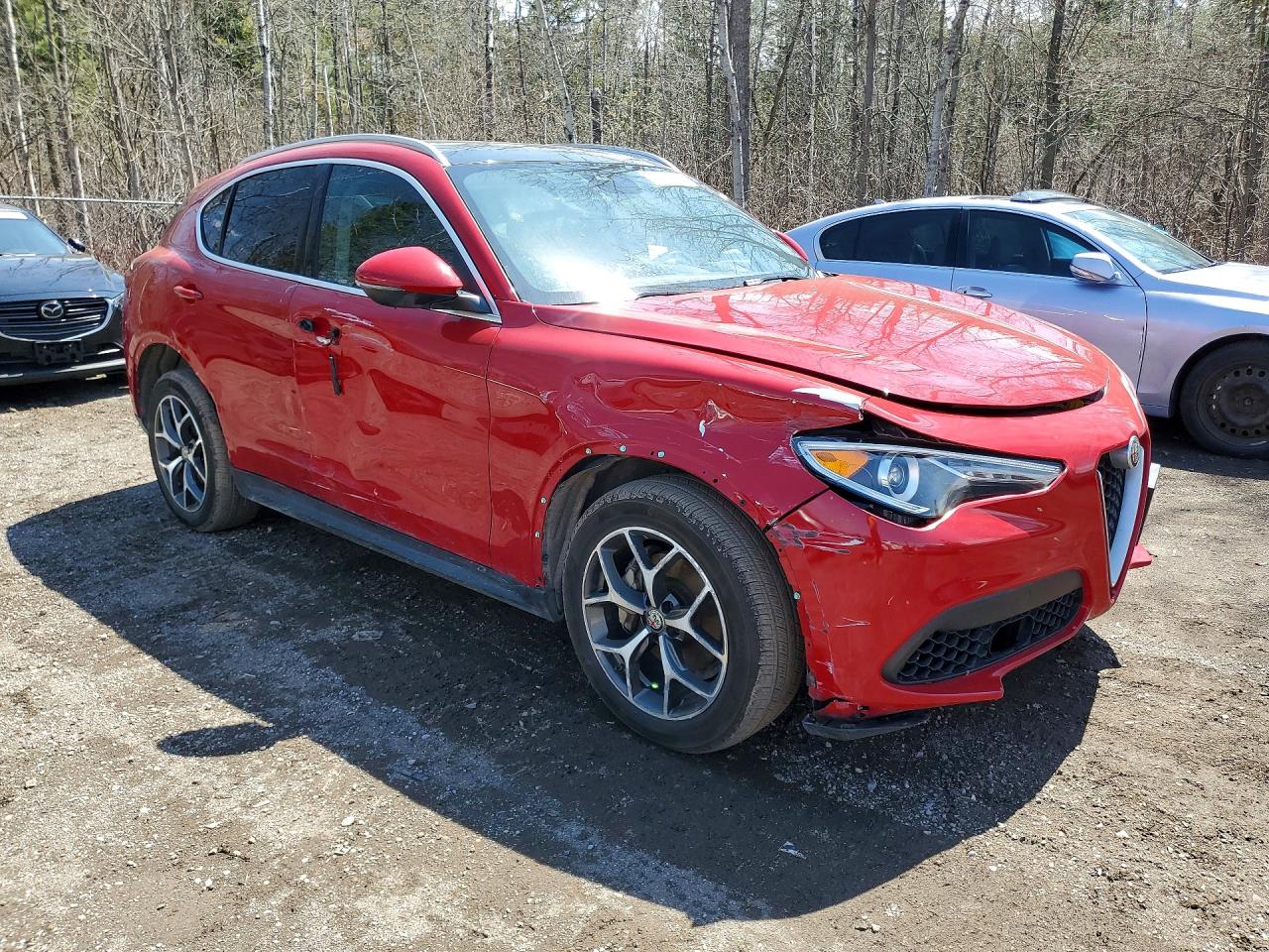 2019 Alfa Stelvio VIN ZASPAKAN4K7C51316 photo 4