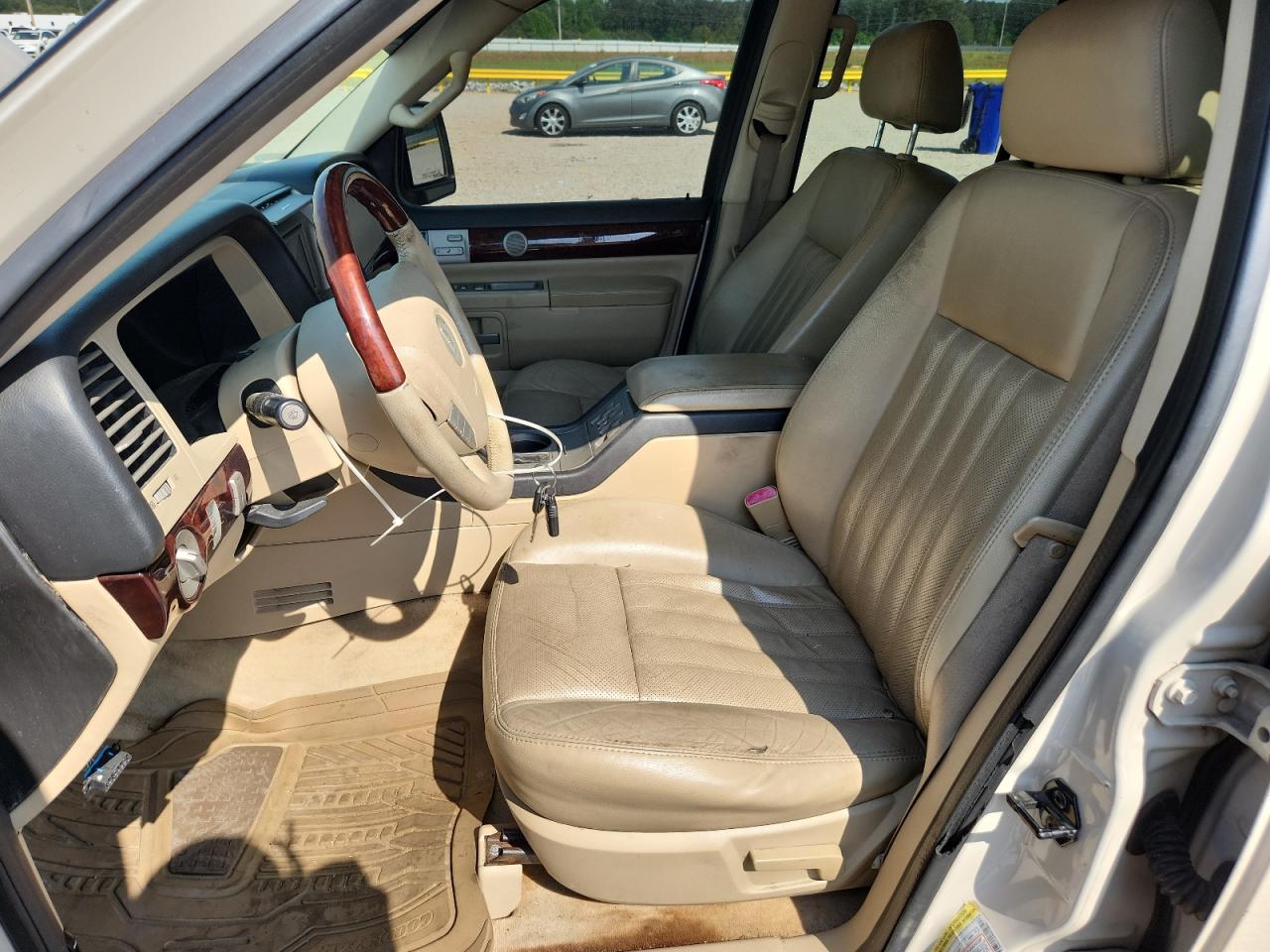 2005 Lincoln Aviator VIN 5LMEU68H65ZJ19092 photo 7