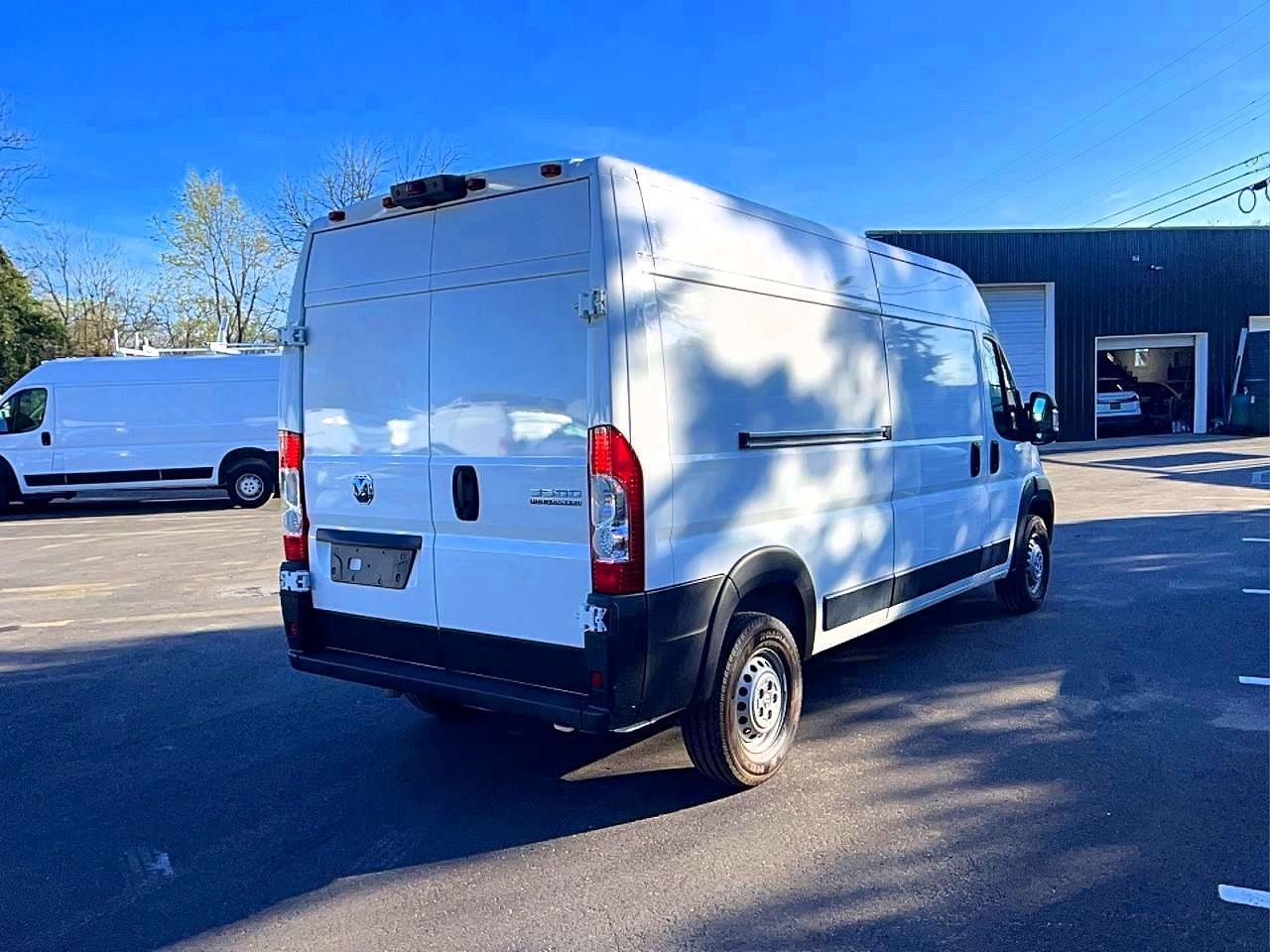 2025 Ram Promaster VIN 3C6MRVHG4SE549112 photo 4