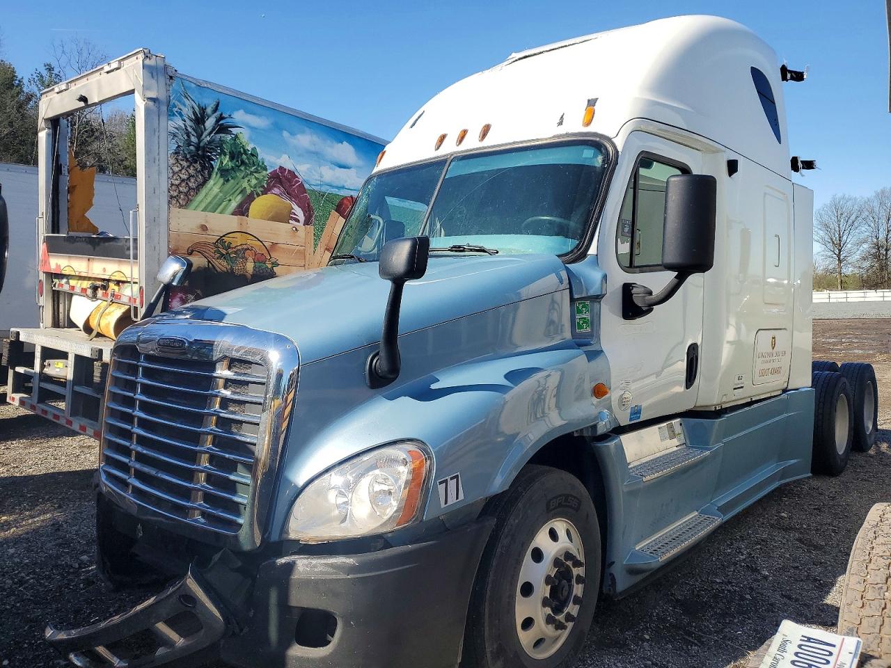 2014 FREIGHTLINER All other VIN 3AKJGLD55ESFH3338 photo 2