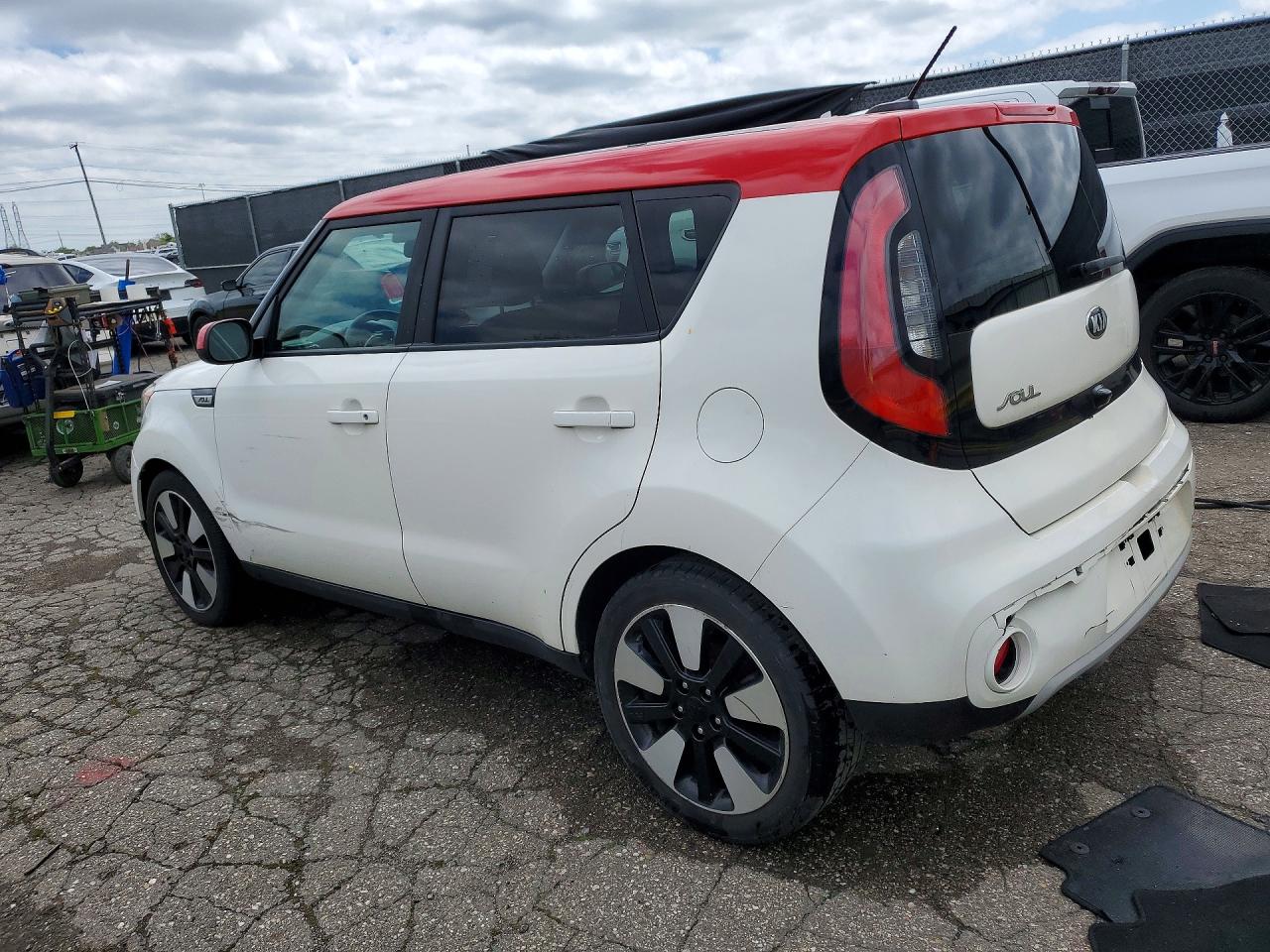2019 Kia Soul VIN KNDJP3A53K7666713 photo 2