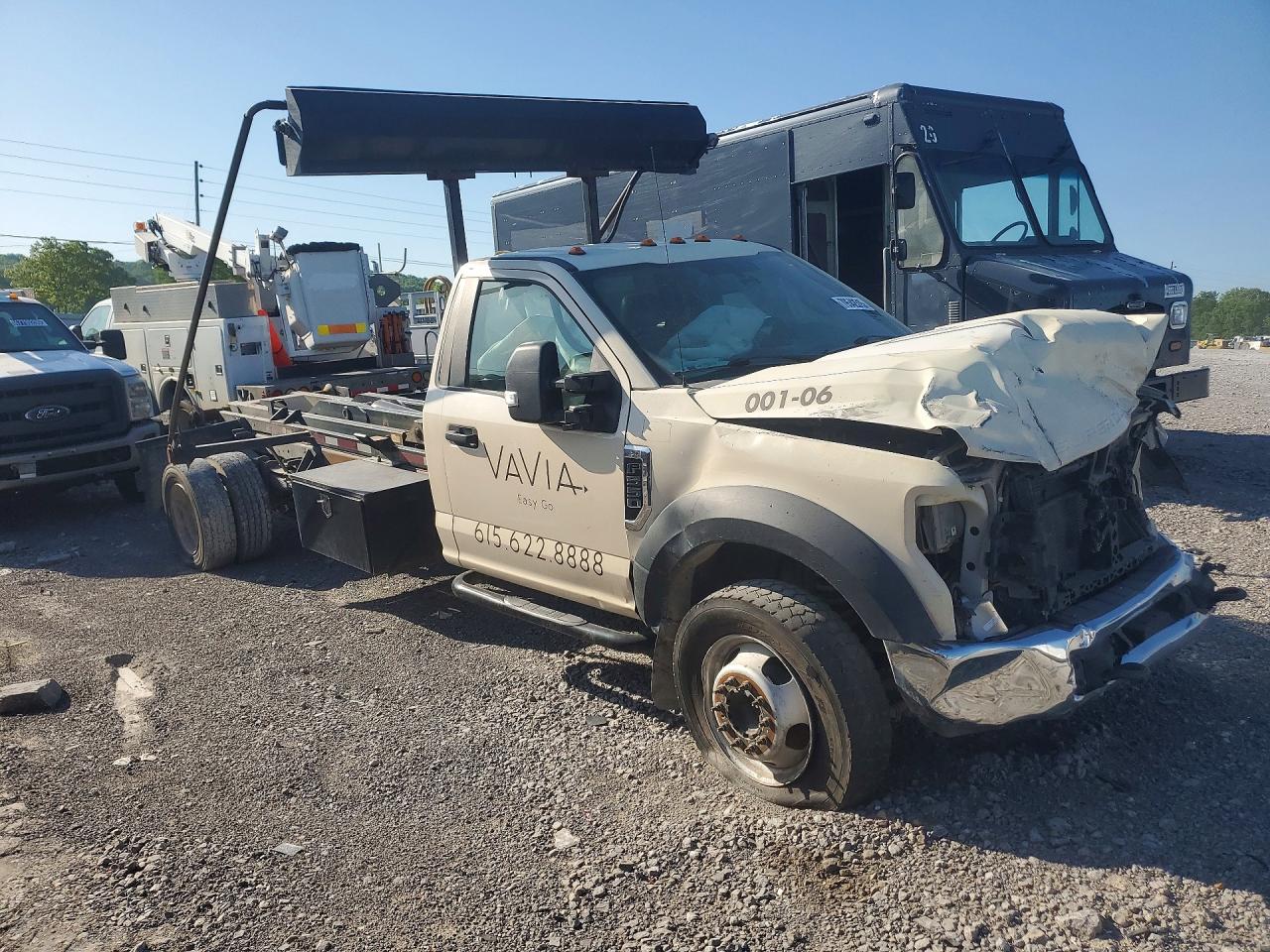 2019 Ford F550 VIN 1FDUF5GT5KEE76422 photo 4