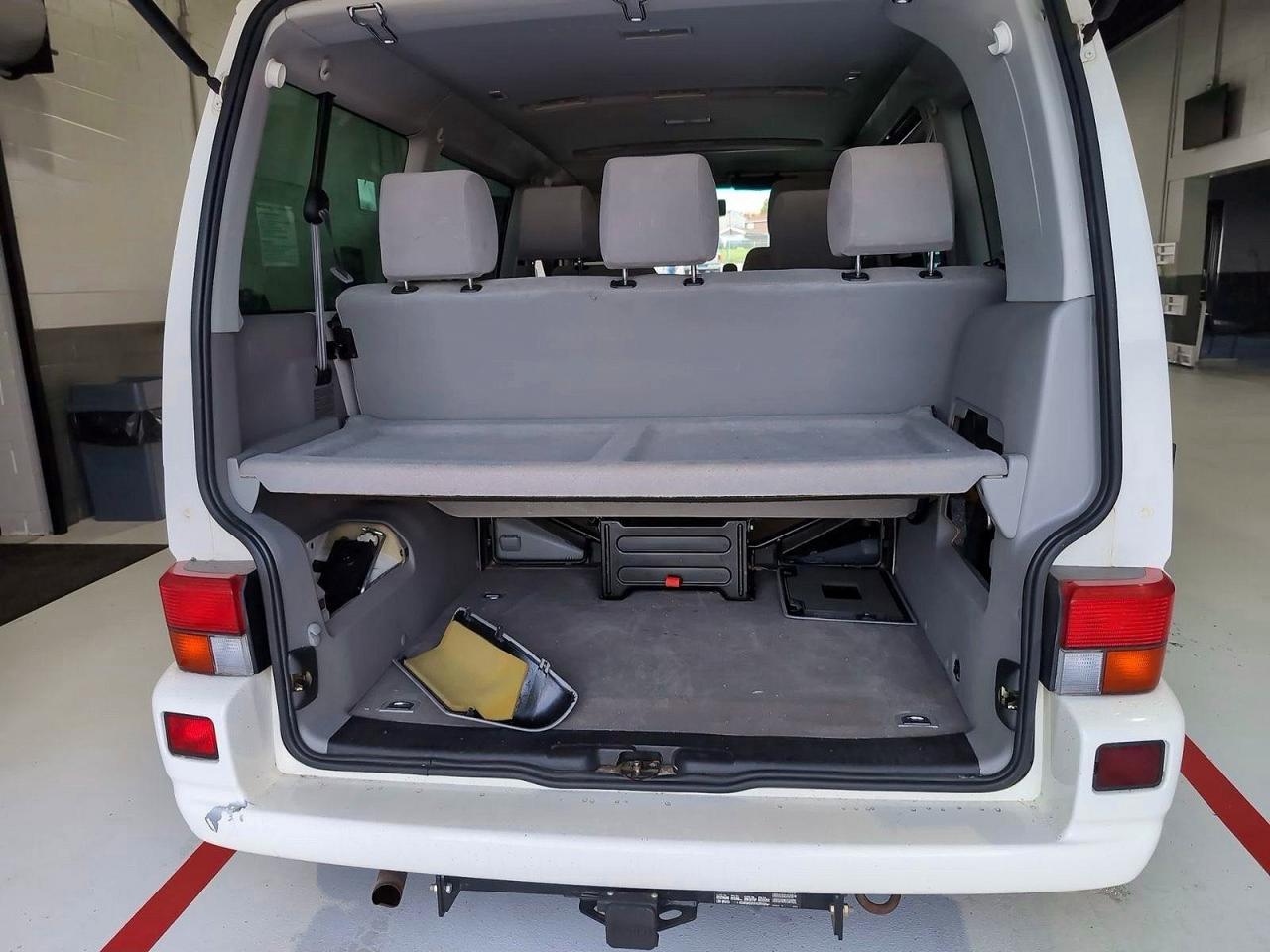 2002 Volkswagen Eurovan VIN WV2KB47042H065049 photo 12