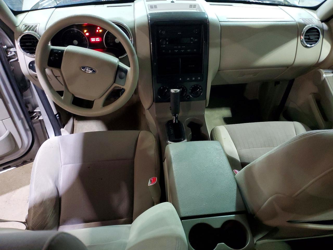 2007 Ford Explorer VIN 1FMEU73887UA97189 photo 8