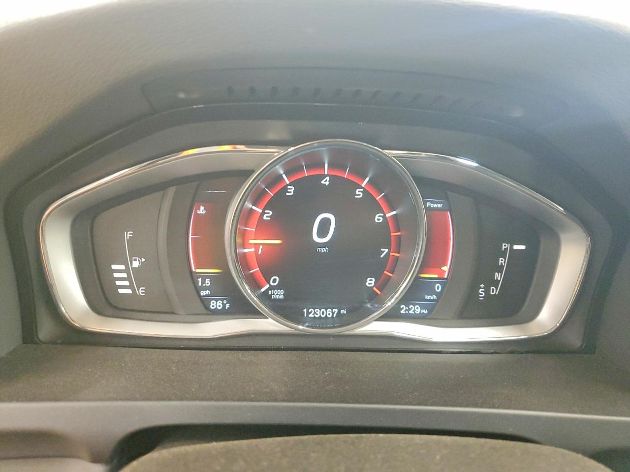 2015 Volvo V60 VIN YV140MEK1F1255062 photo 9