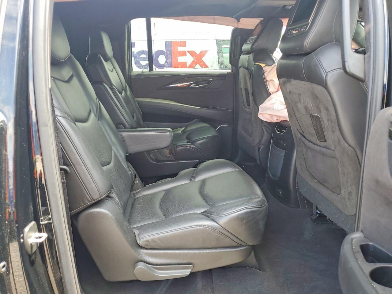 2018 Cadillac Escalade VIN 1GYS3KKJ4JR295693 photo 11