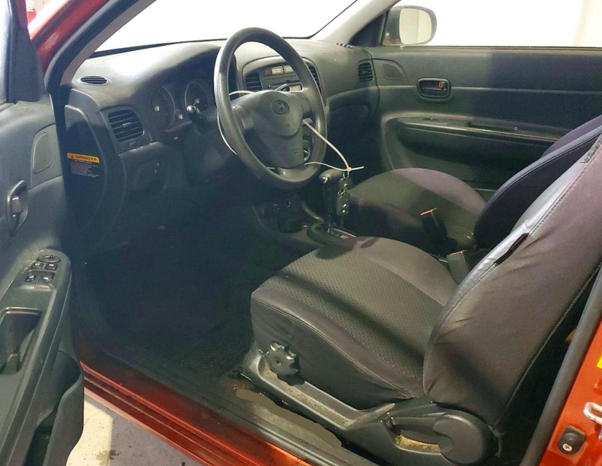 2010 Hyundai Accent VIN KMHCM3AC1AU151544 photo 8