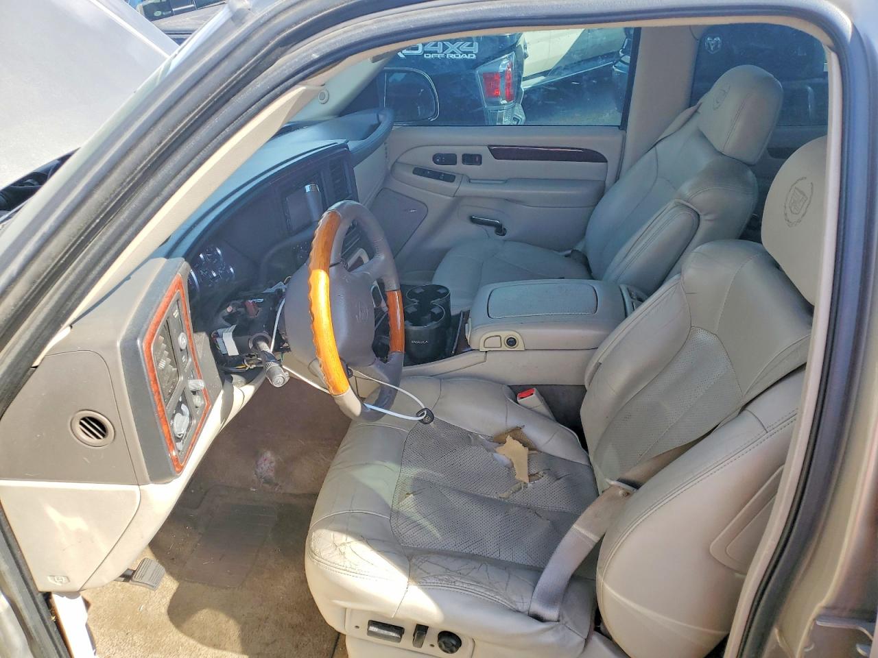 2002 Cadillac Escalade VIN 1GYEK63N32R308752 photo 7