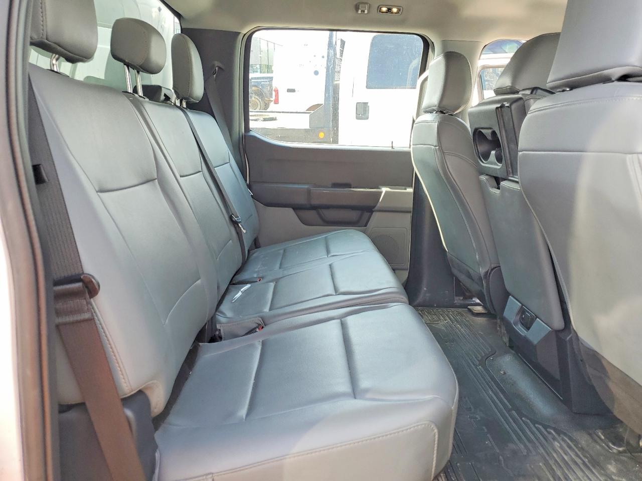 2023 Ford F350 VIN 1FT8W3AT7PEC75860 photo 11