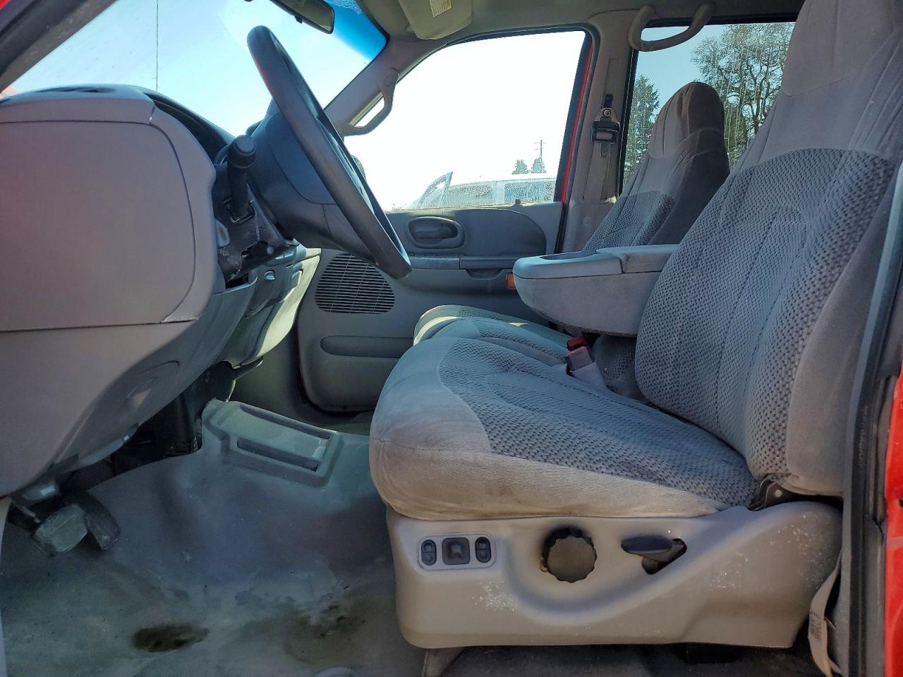 2001 Ford F150 VIN 1FTRW08L01KE06046 photo 7