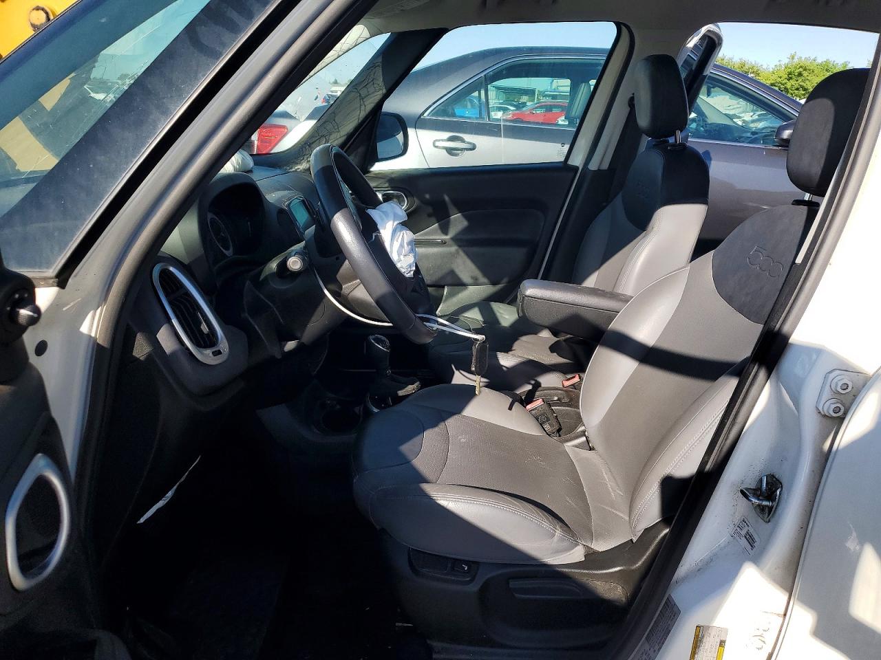2017 Fiat 500 VIN ZFBCFADH6HZ039073 photo 7