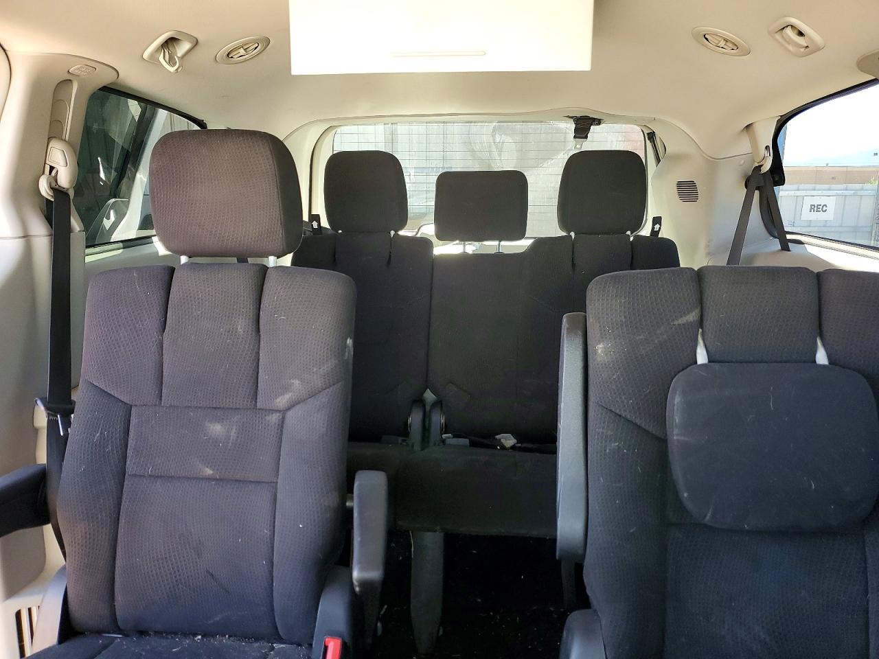 2011 Chrysler Minivan VIN 2A4RR5DG0BR739776 photo 10