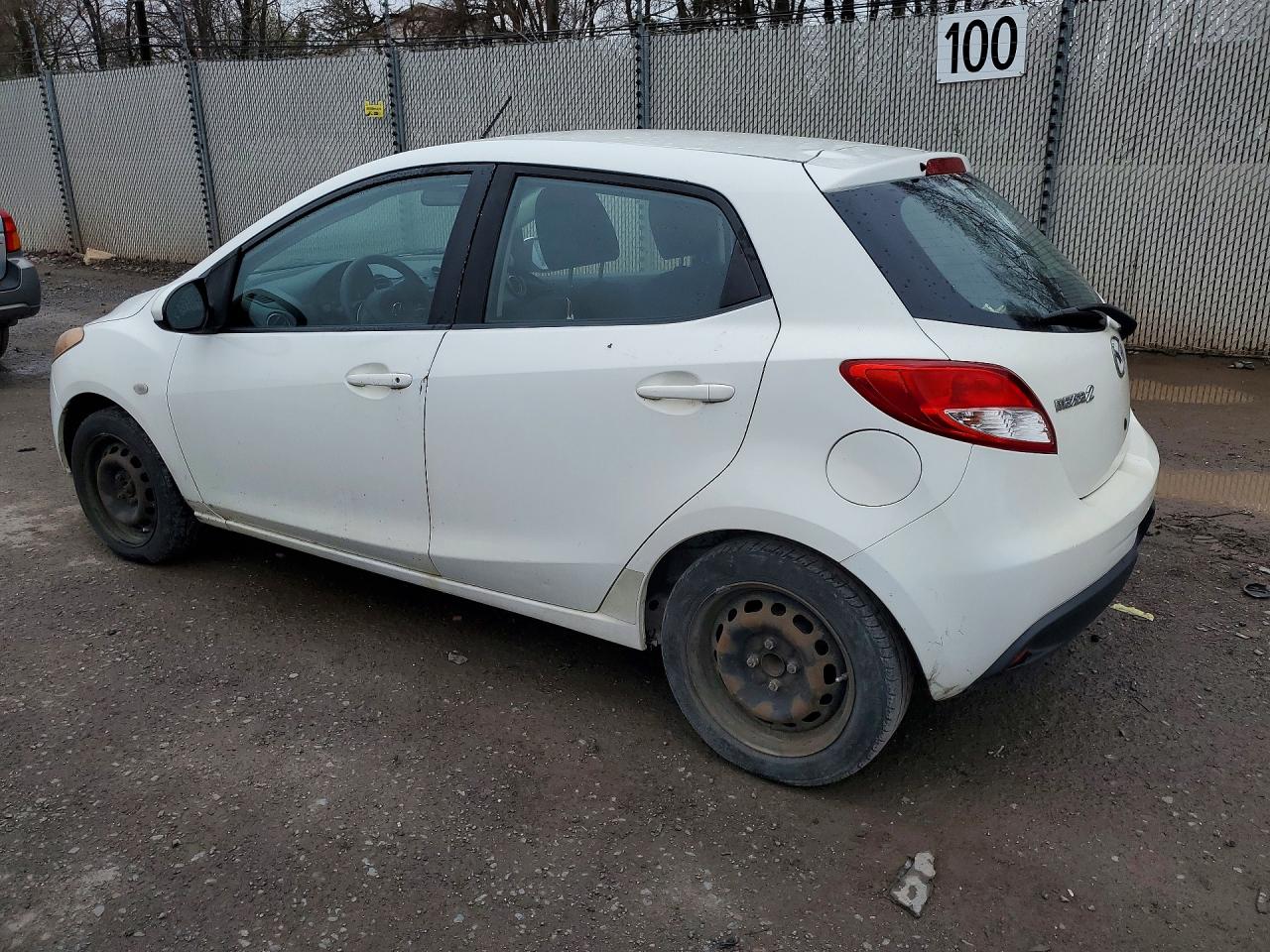2014 Mazda 2 VIN JM1DE1KY0E0187775 photo 2