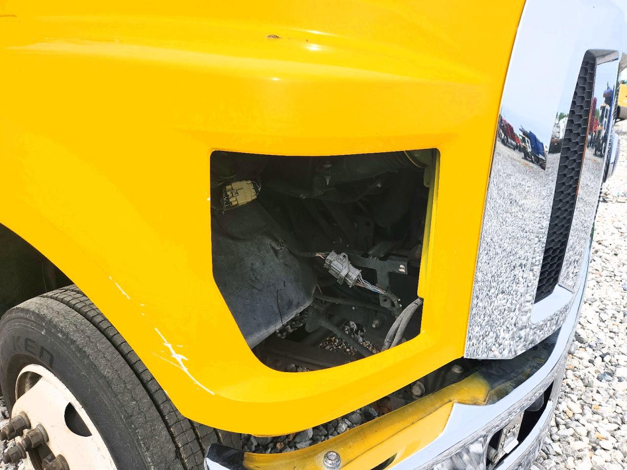 2021 Ford F650 VIN 1FDWX6DE2MDF04543 photo 9