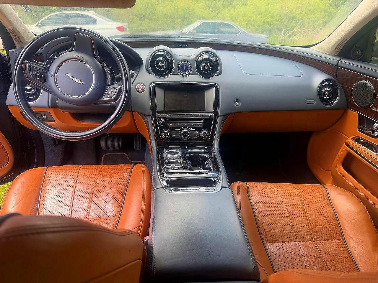 2013 Jaguar Xj VIN SAJWA1C73D8V44829 photo 9