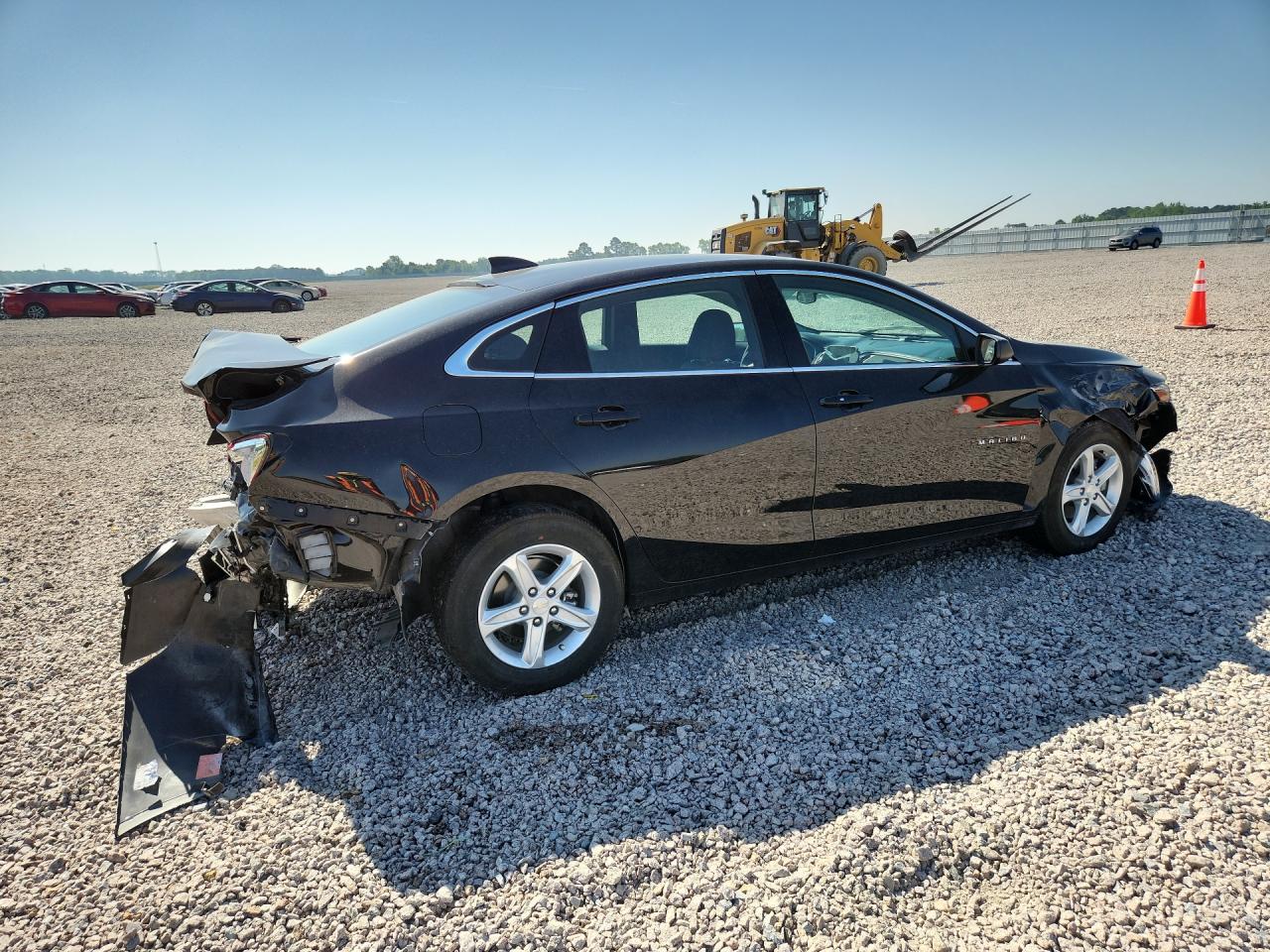 2025 Chevrolet Malibu VIN 1G1ZB5ST3SF105033 photo 3