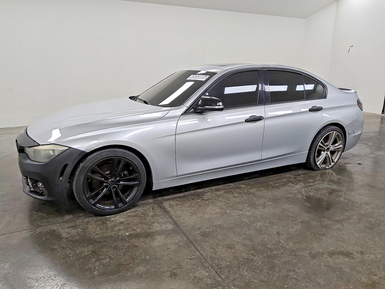2012 BMW 3 series VIN WBA3A5G54CNP15473 photo 1