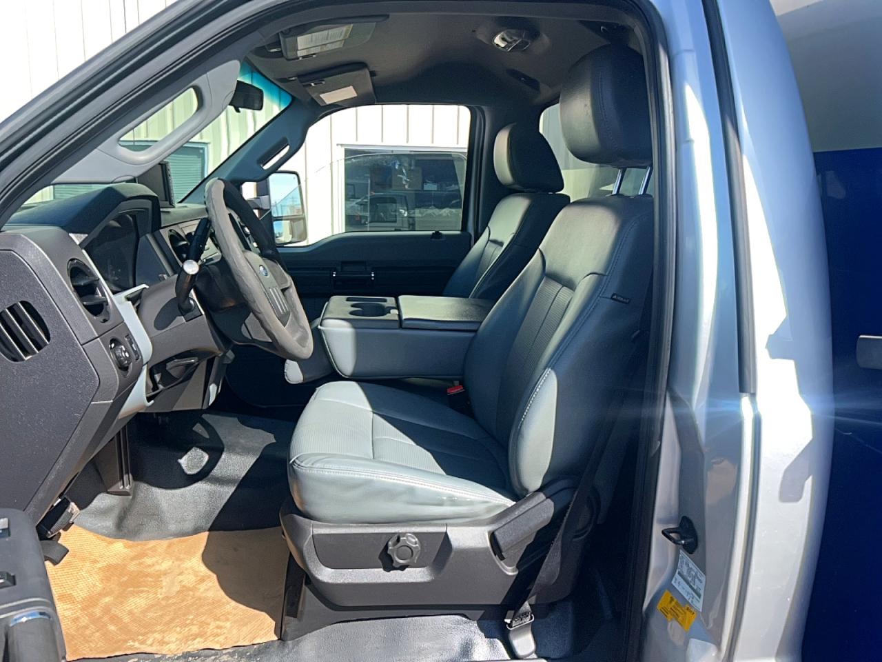 2016 Ford F550 VIN 1FDUF5GT3GED05157 photo 6