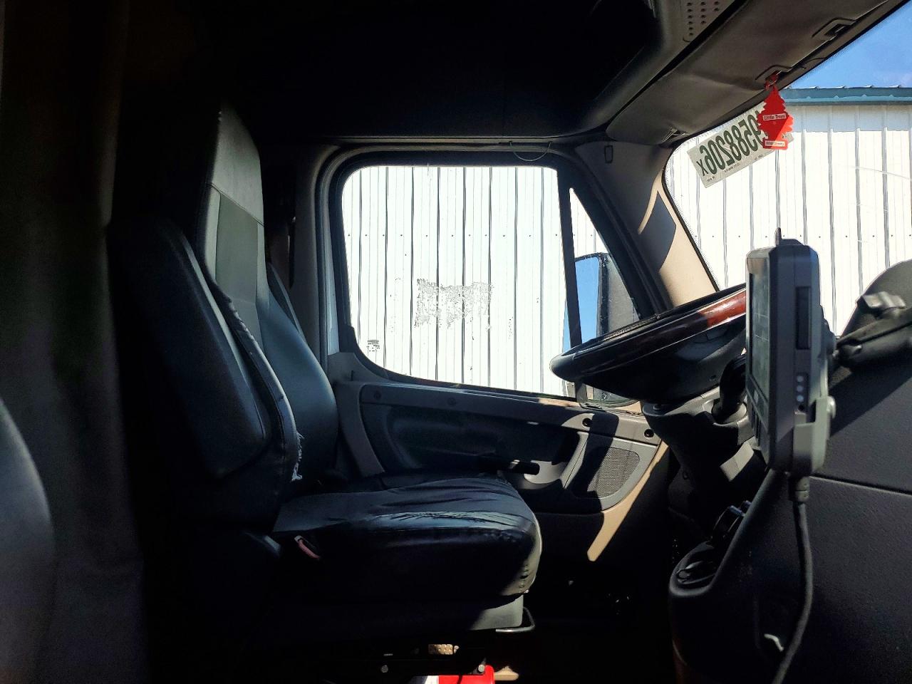2019 FREIGLINER All other VIN 3AKJGLDR2KDJW1818 photo 5