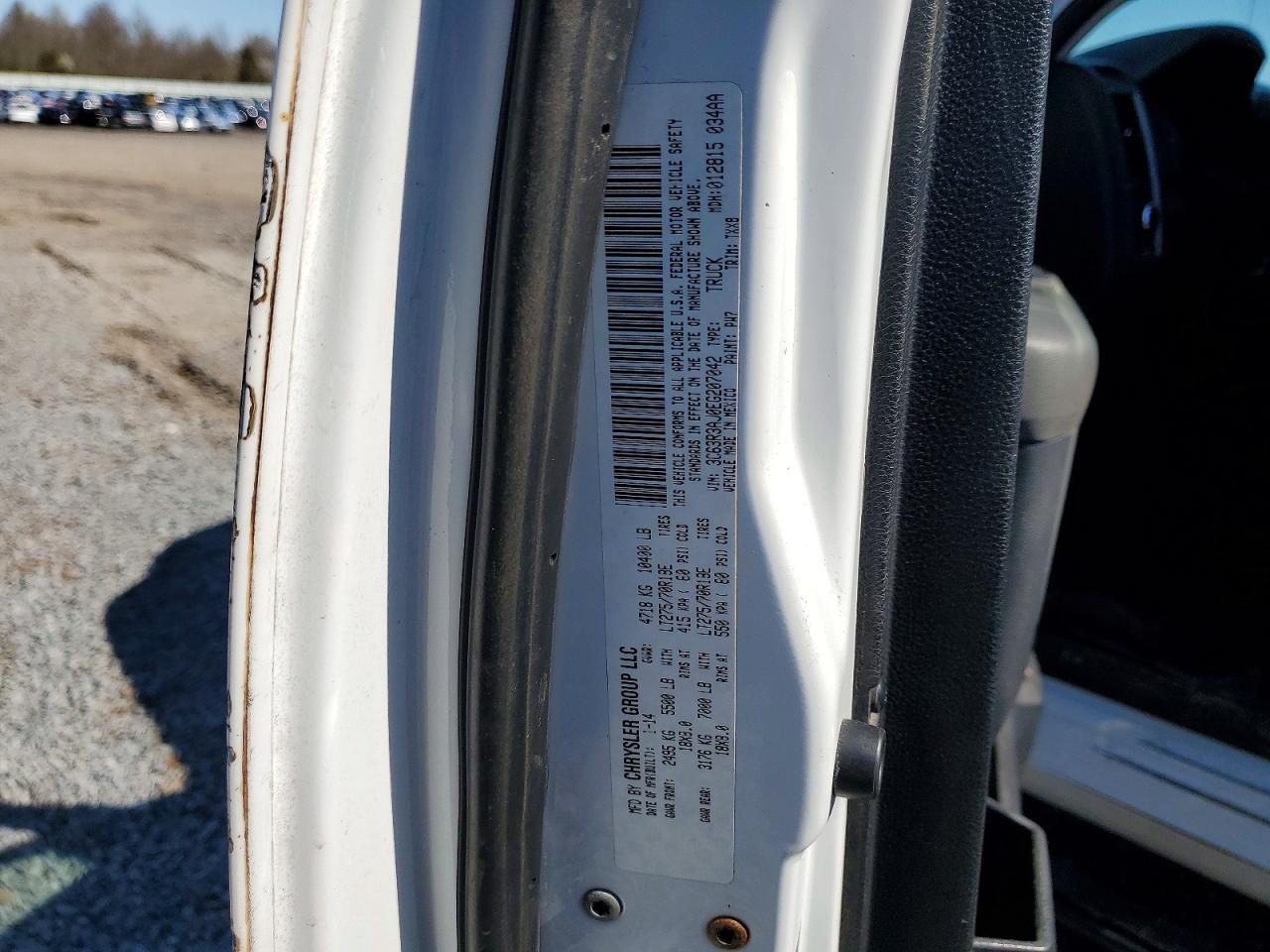 2014 Ram 3500 VIN 3C63R3AJ0EG207042 photo 12
