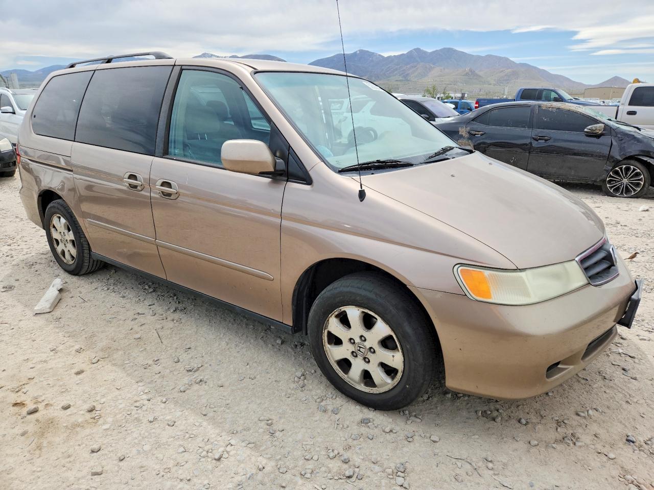 2003 Honda Odyssey VIN 5FNRL18643B008332 photo 4