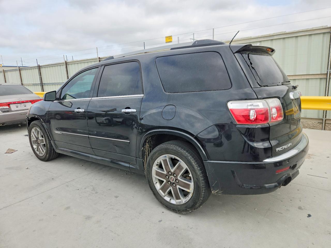 2012 GMC Acadia den VIN 1GKKRTED8CJ268678 photo 2