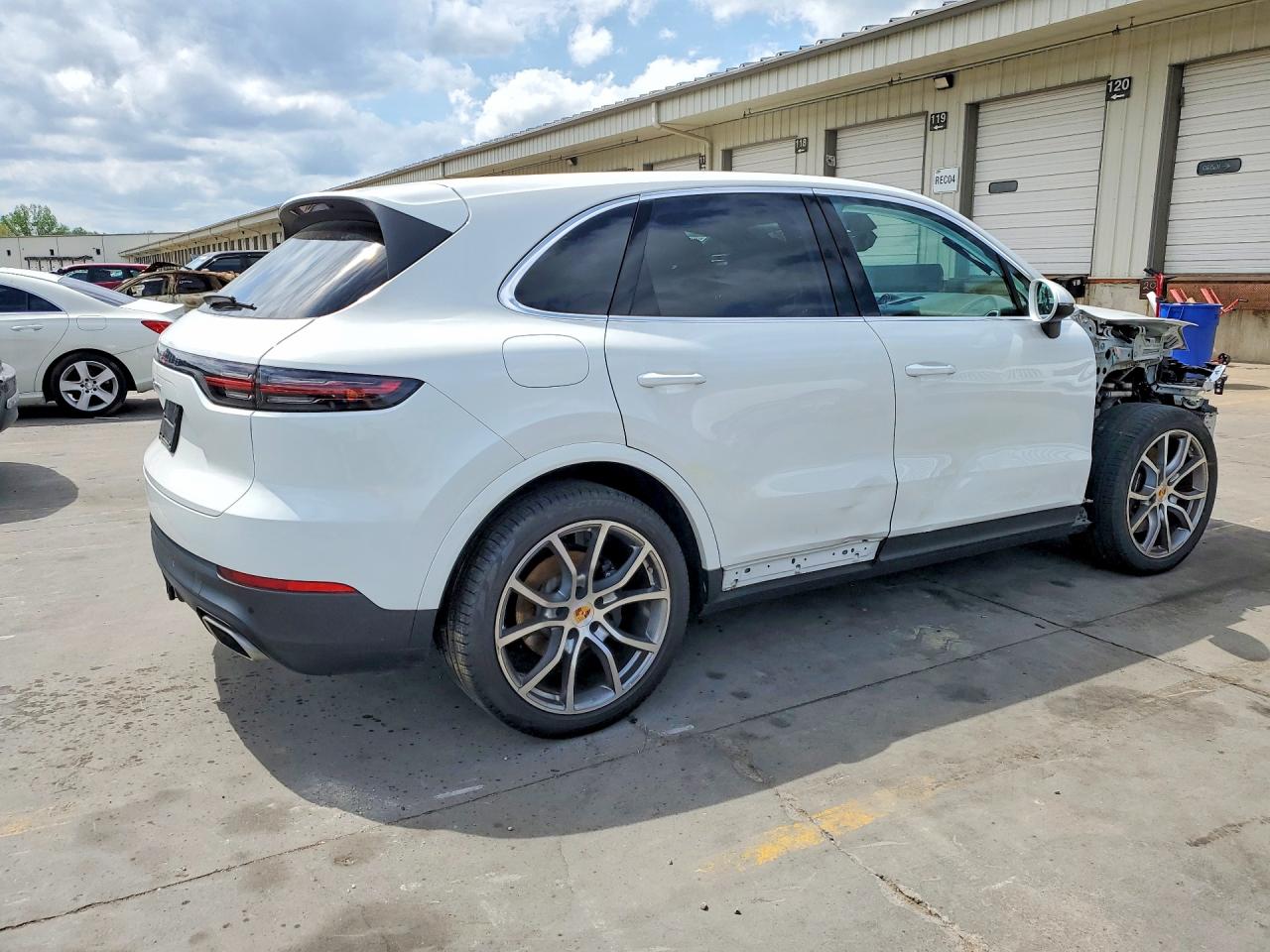 2023 PORSCHE Cayenne VIN WP1AA2AY4PDA10498 photo 3