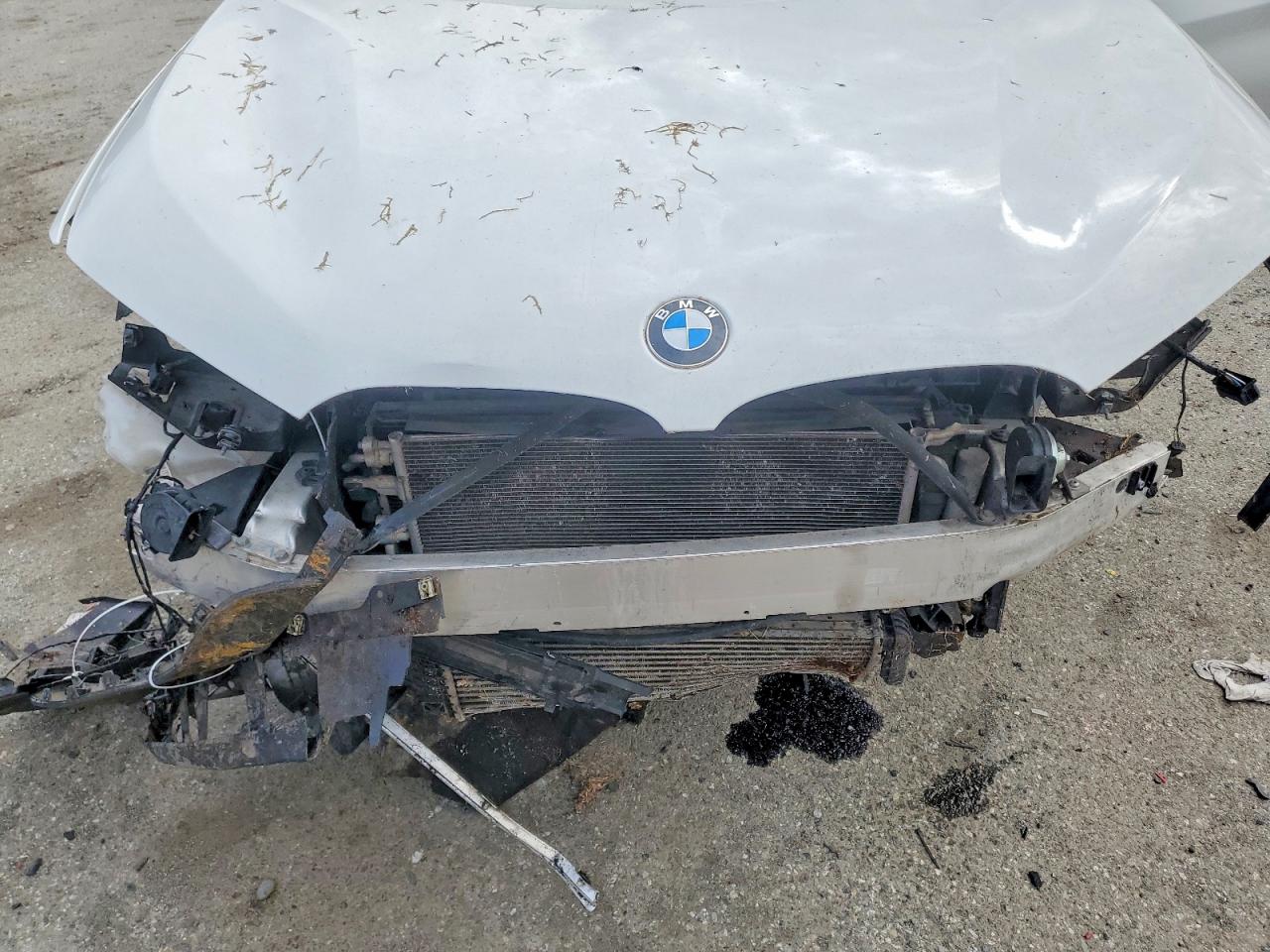 2018 BMW X1 VIN WBXHT3C35J5L28748 photo 12