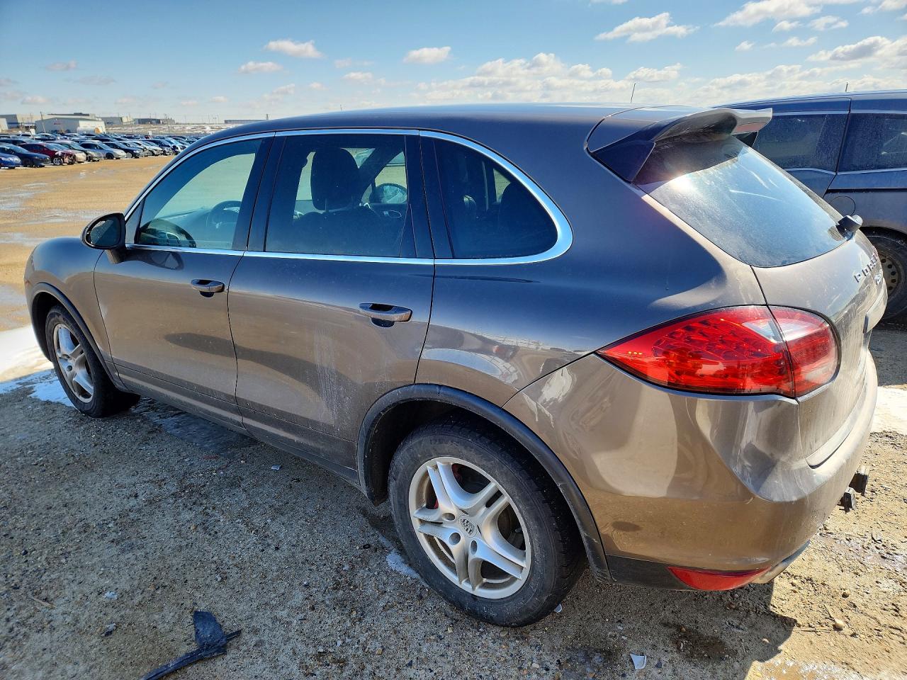 2012 Porsche Cayenne VIN WP1AA2A21CLA00796 photo 2