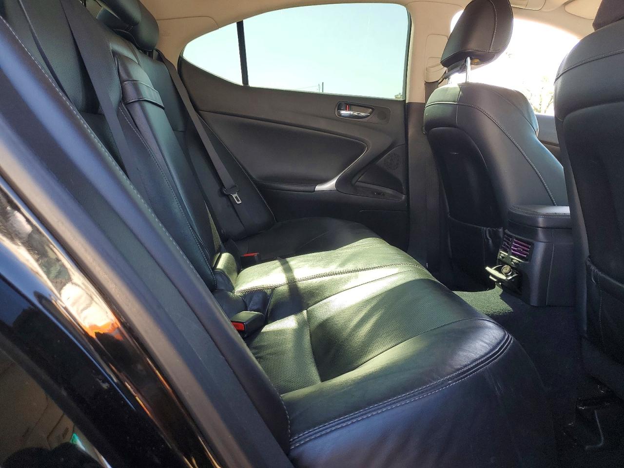 2011 Lexus Is VIN JTHBF5C21B5143349 photo 10