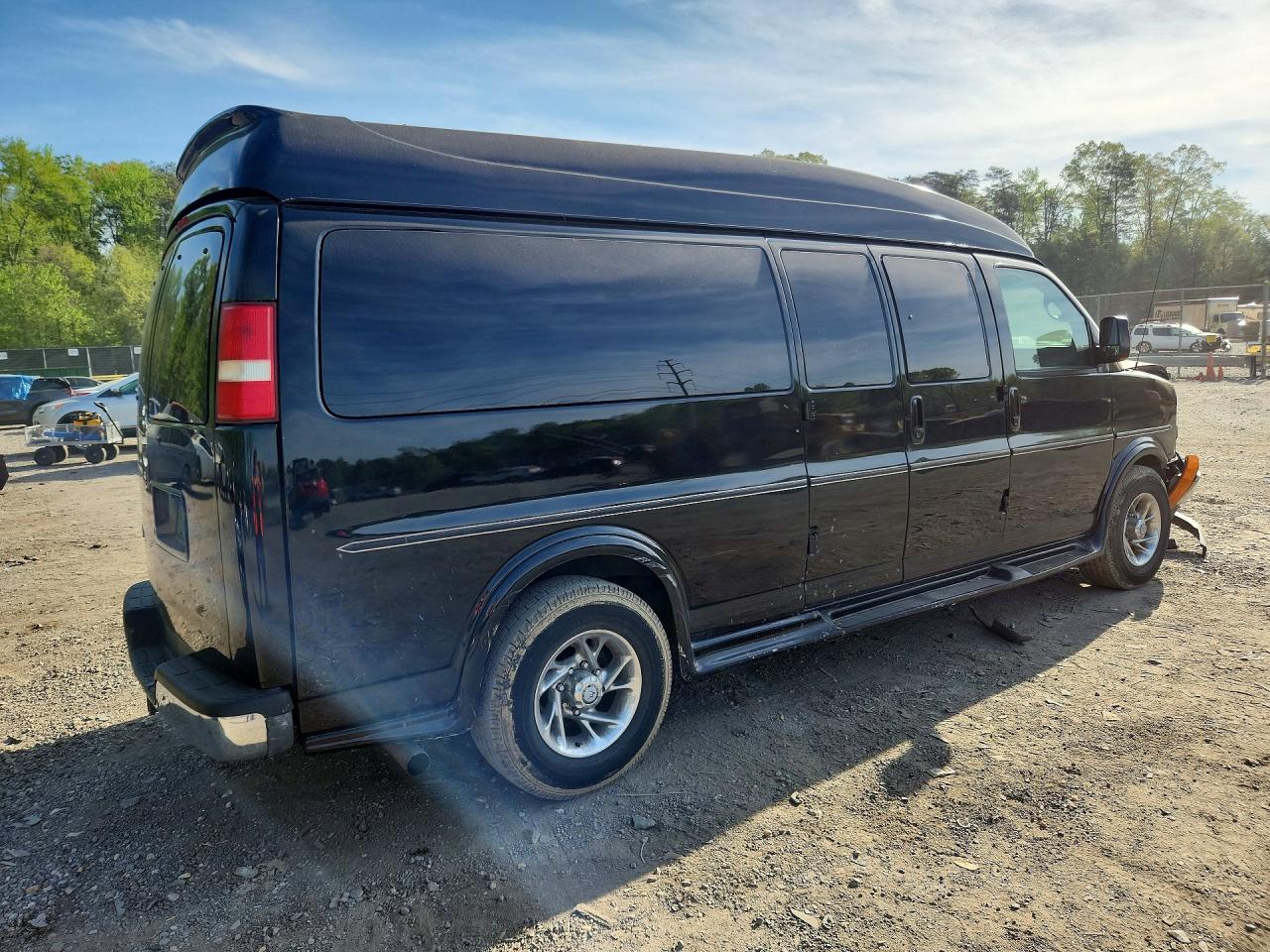 2009 CHEV Express VIN 1GBGG29K791127673 photo 3
