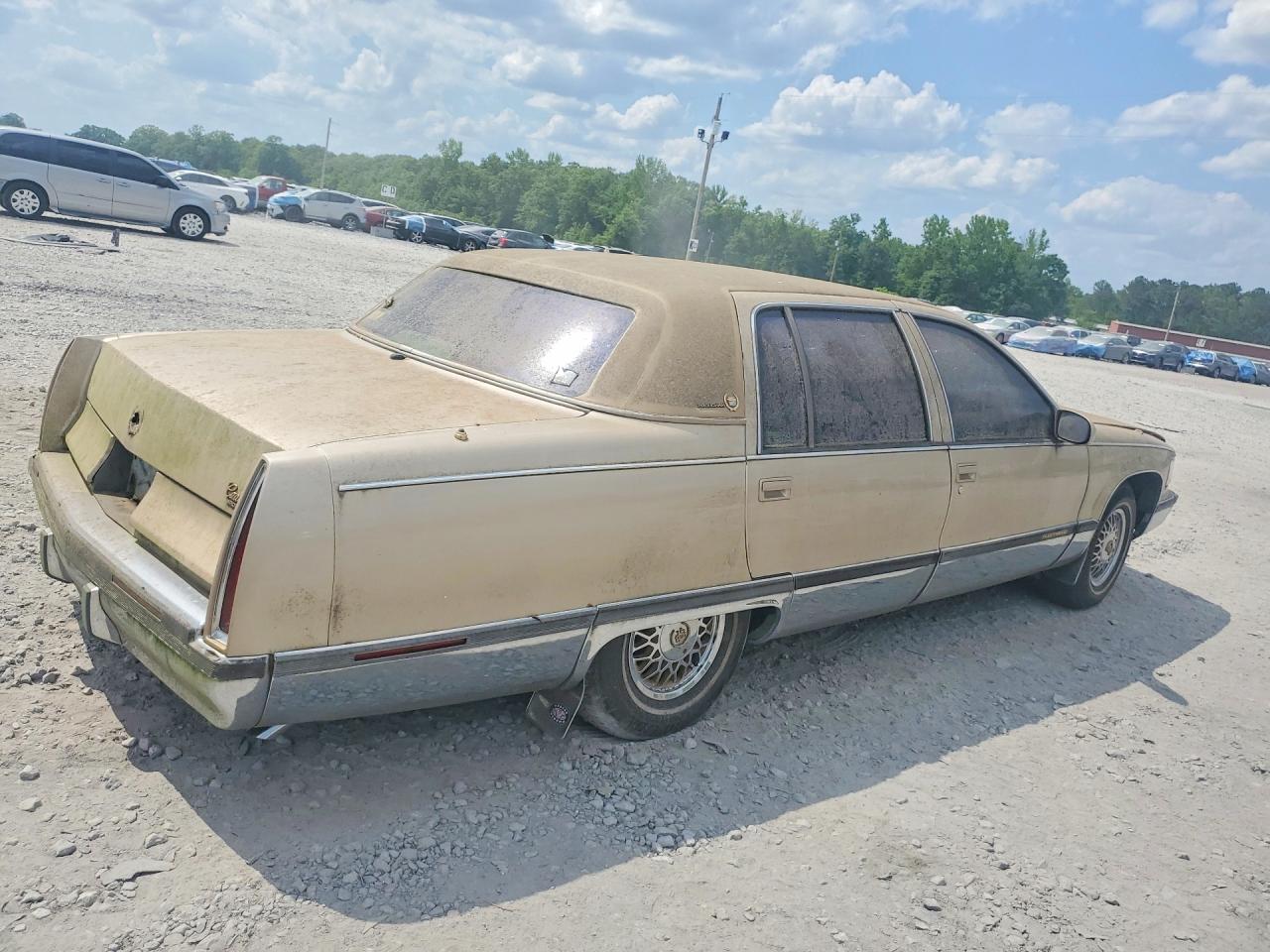 1995 Cadillac Fleetwood VIN 1G6DW52P9SR700575 photo 3