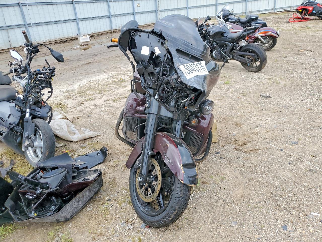 2022 HARLEY Fl VIN 1HD1KEF13NB658188 photo 2