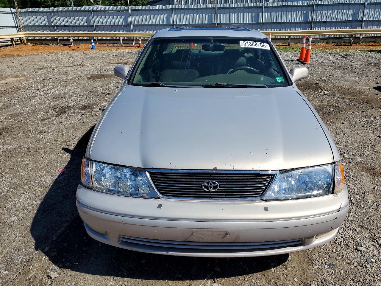 1998 Toyota Avalon VIN 4T1BF18B0WU260172 photo 5