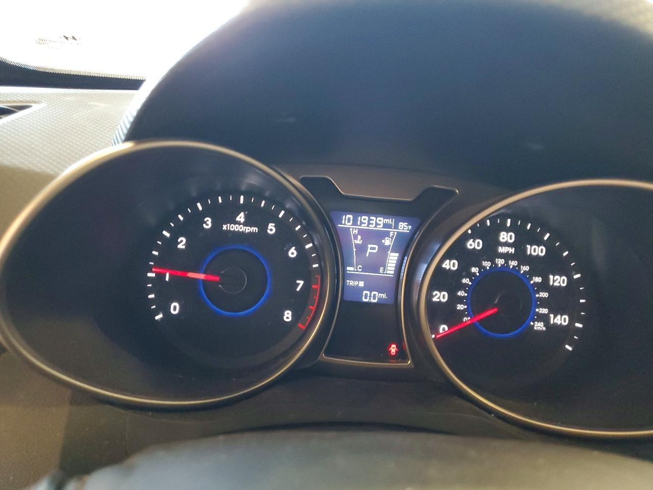 2017 Hyundai Veloster VIN KMHTC6AD7HU306539 photo 9