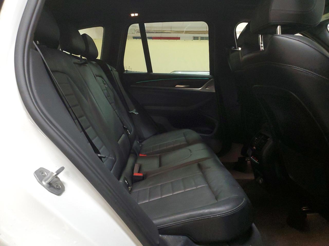 2018 BMW X3 VIN 5UXTR9C57JLA44514 photo 11