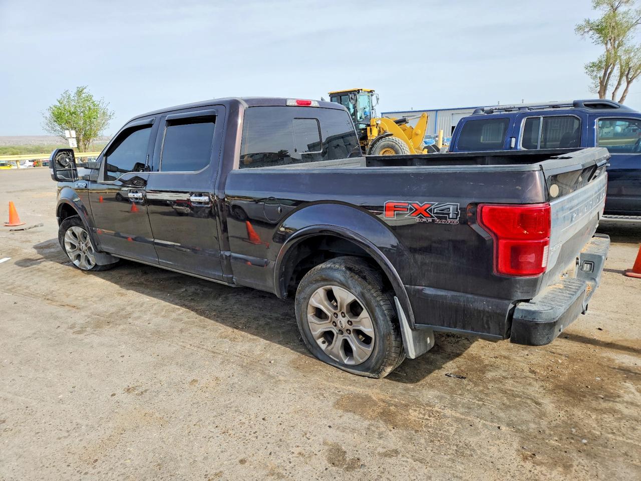 2018 Ford F150 VIN 1FTFW1EG2JFD99299 photo 2