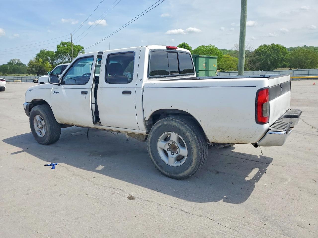 2000 NISSAN Frontier VIN 1N6ED27T1YC301681 photo 2