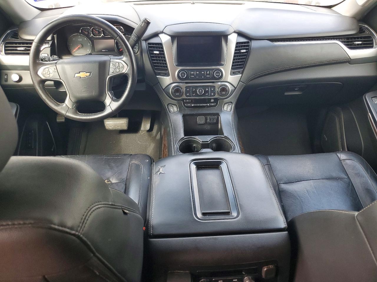 2020 Chevrolet Tahoe VIN 1GNSCBKC9LR130207 photo 8