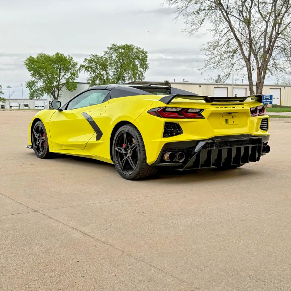 2024 Chevrolet Corvette VIN 1G1YA3D44R5102702 photo 3