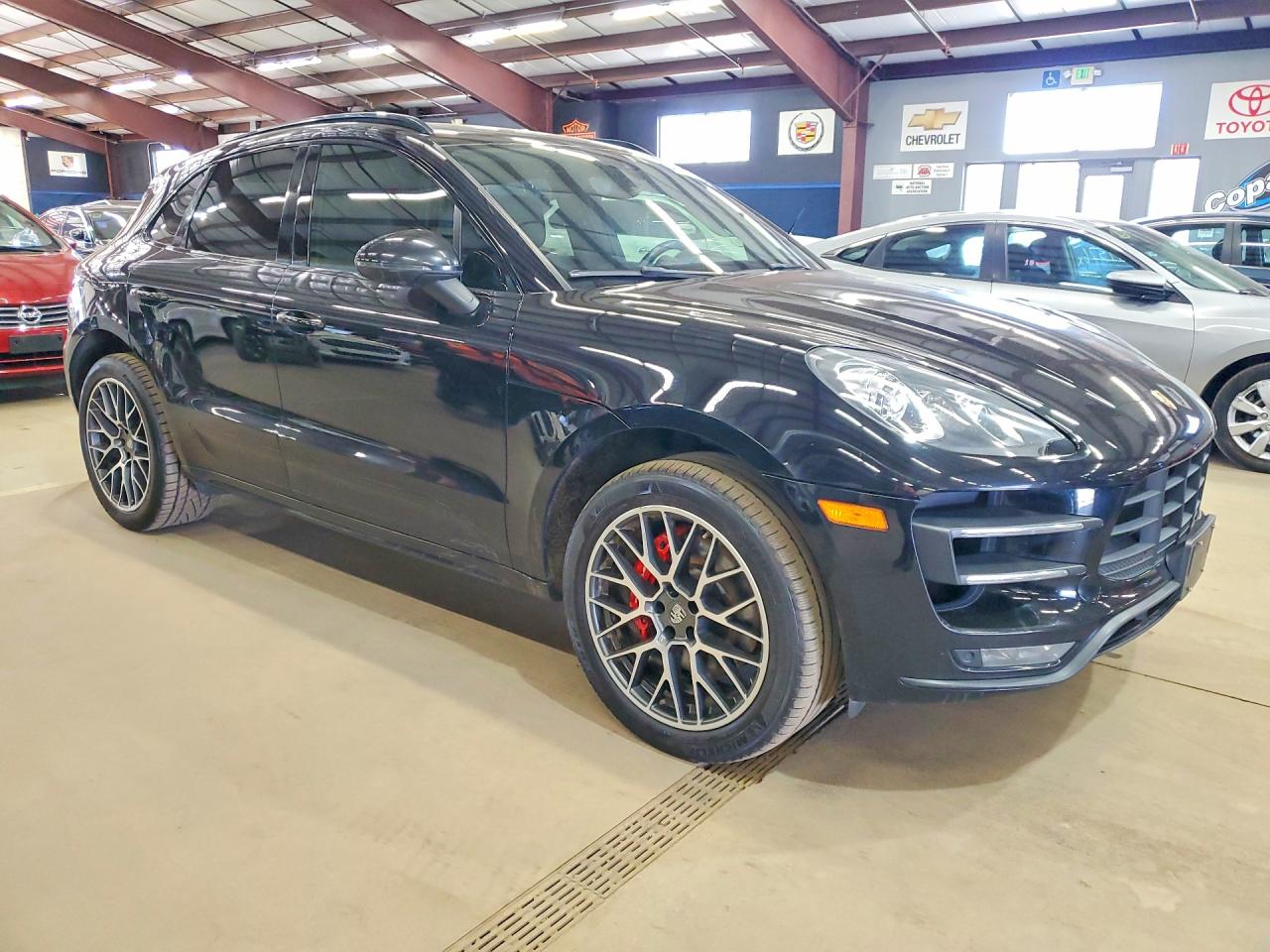 2018 Porsche Macan VIN WP1AF2A51JLB70696 photo 4