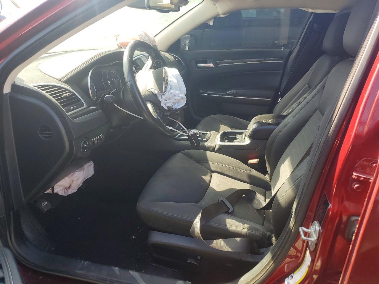 2018 Chrysler 300 VIN 2C3CCAAG2JH341004 photo 7