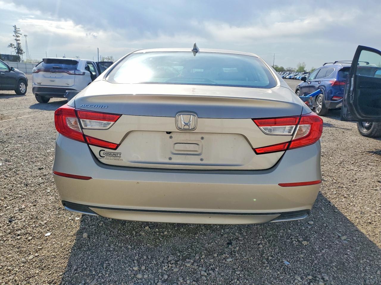 2018 Honda Accord VIN 1HGCV1F55JA191841 photo 6