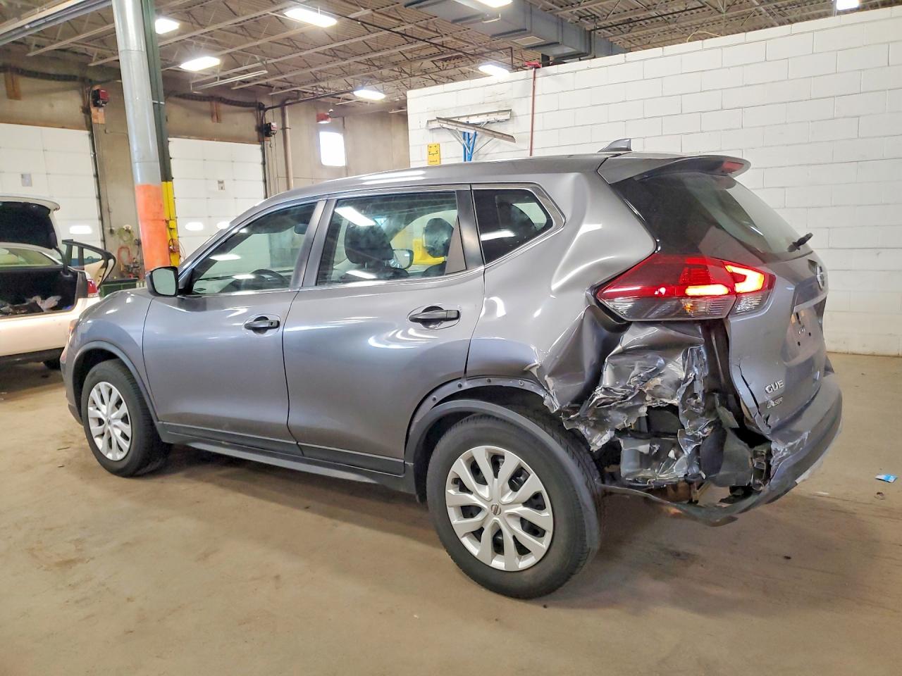 2020 Nissan Rogue VIN KNMAT2MV5LP527282 photo 2