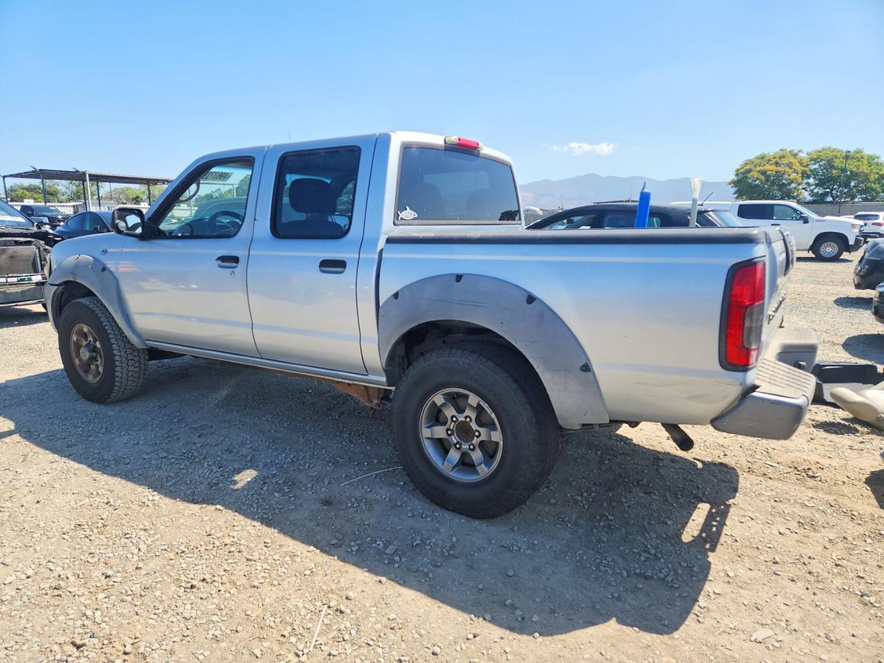 2002 Nissan Frontier VIN 1N6ED27T22C378034 photo 2
