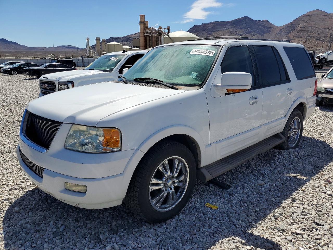 2004 Ford Expedition VIN 1FMFU17L14LA82163 photo 1