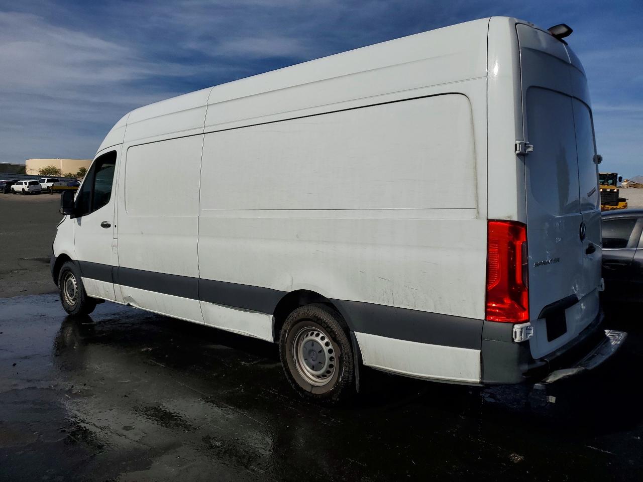 2023 Mercedes-Benz Sprinter VIN W1Y40CHYXPT142454 photo 2